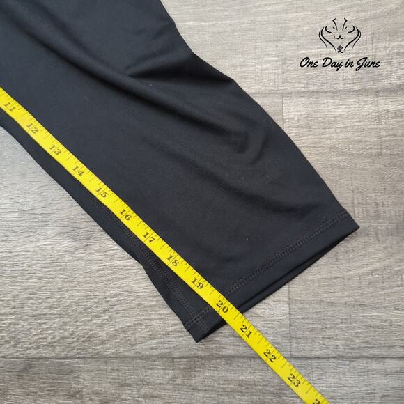 Champion Cropped Yoga Pants Size L - Picture 5 of 6